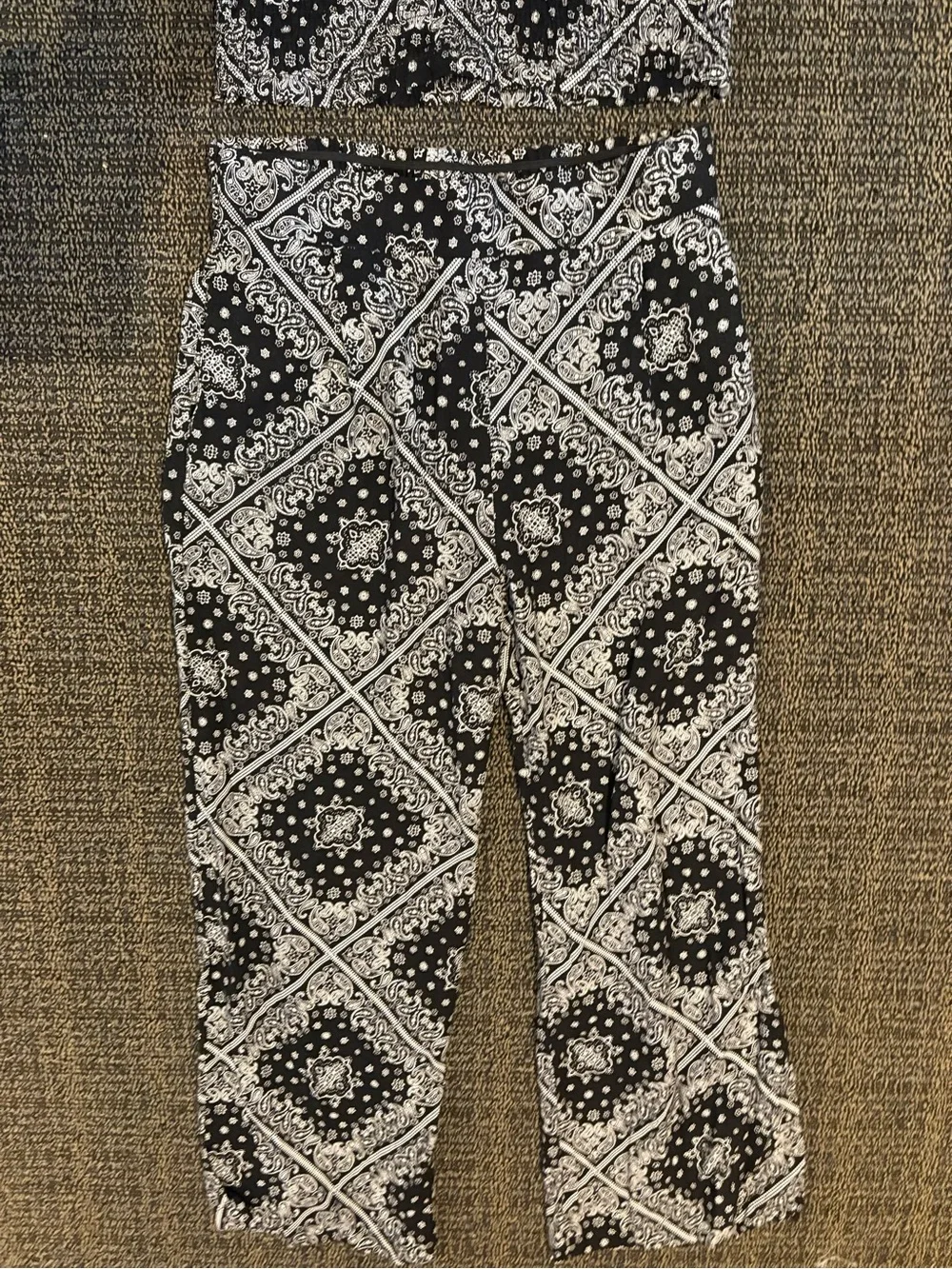 Black & White Paisley Crop Top and Pants Set